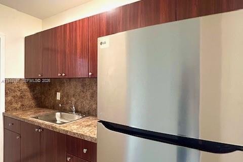 House in Fort Lauderdale, Florida 2 bedrooms, 66.89 sq.m. № 2007344 - photo 9