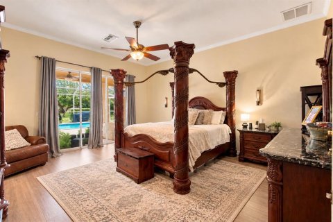 House in Spring Hill, Florida 5 bedrooms, 311.87 sq.m. № 2410631 - photo 13