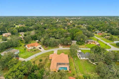 House in Spring Hill, Florida 5 bedrooms, 311.87 sq.m. № 2410631 - photo 2