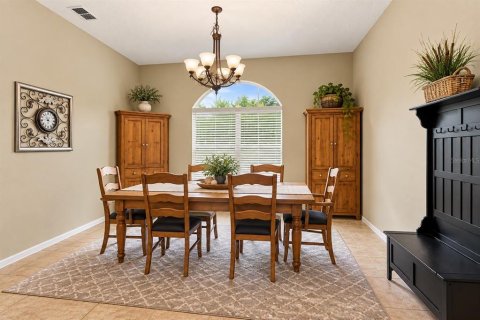 House in Spring Hill, Florida 5 bedrooms, 311.87 sq.m. № 2410631 - photo 7