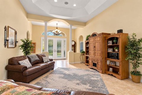 House in Spring Hill, Florida 5 bedrooms, 311.87 sq.m. № 2410631 - photo 5