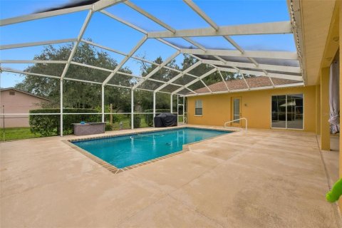 House in Spring Hill, Florida 5 bedrooms, 311.87 sq.m. № 2410631 - photo 29