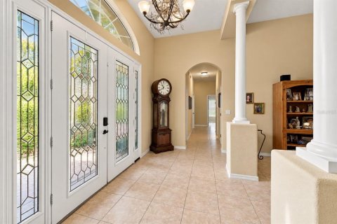 House in Spring Hill, Florida 5 bedrooms, 311.87 sq.m. № 2410631 - photo 4