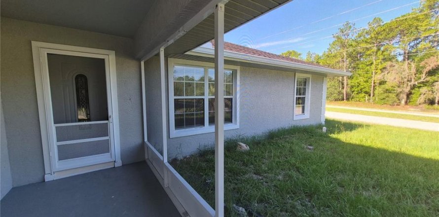 Villa ou maison à Citrus Springs, Floride 3 chambres, 126.81 m2 № 2237929