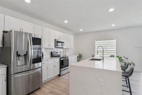 Casa en venta en Davenport, Florida, 4 dormitorios, 208.1 m2 № 2205837 - foto 10