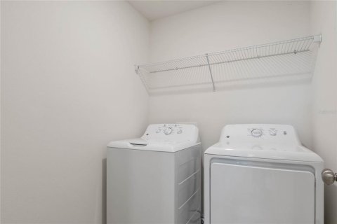 Casa en venta en Davenport, Florida, 4 dormitorios, 208.1 m2 № 2205837 - foto 20