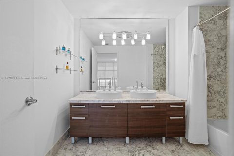 Купить кондоминиум в Майами, Флорида 1 спальня, 90.86м2, № 2088544 - фото 16