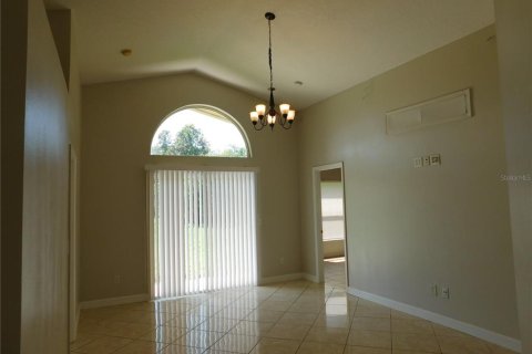 House in Sanford, Florida 4 bedrooms, 129.41 sq.m. № 1910221 - photo 13