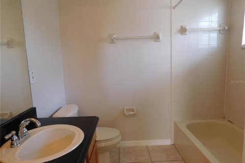 House in Sanford, Florida 4 bedrooms, 129.41 sq.m. № 1910221 - photo 18