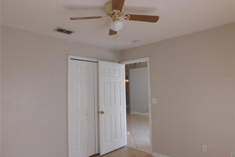 House in Sanford, Florida 4 bedrooms, 129.41 sq.m. № 1910221 - photo 23