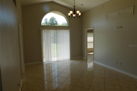 Villa ou maison à vendre à Sanford, Floride: 4 chambres, 129.41 m2 № 1910221 - photo 4