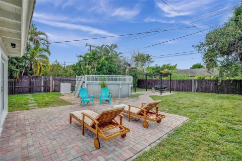 Casa en alquiler en Fort Lauderdale, Florida, 2 dormitorios, 89.65 m2 № 1961415 - foto 30