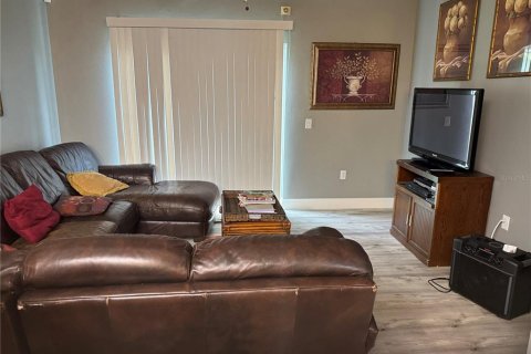 Casa en venta en Kissimmee, Florida, 3 dormitorios, 136.1 m2 № 1901943 - foto 11