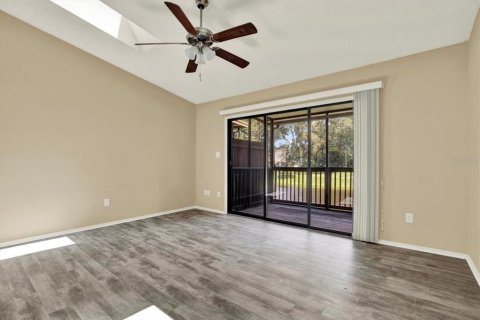 Condo in Pinellas Park, Florida, 2 bedrooms  № 1838473 - photo 11