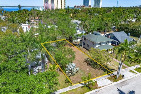 Land in Fort Myers, Florida № 1831261 - photo 1