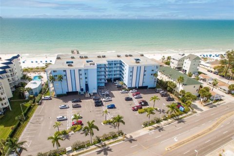Condo in Indian Shores, Florida, 2 bedrooms  № 1832607 - photo 1