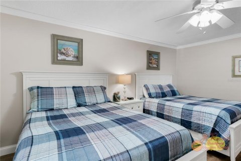 Condo in Indian Shores, Florida, 2 bedrooms  № 1832607 - photo 20