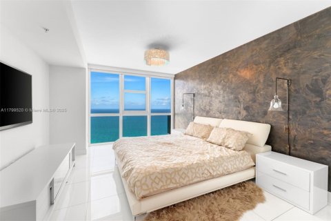 Condo in Sunny Isles Beach, Florida, 3 bedrooms  № 1861646 - photo 21