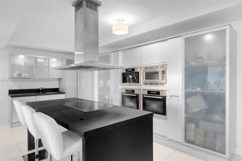 Condo in Sunny Isles Beach, Florida, 3 bedrooms  № 1861646 - photo 7