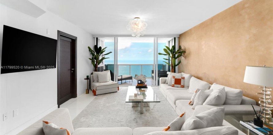 Condo in Sunny Isles Beach, Florida, 3 bedrooms № 1861646