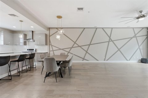 Touwnhouse à vendre à Tampa, Floride: 3 chambres, 172.33 m2 № 2226178 - photo 15