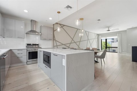 Touwnhouse à vendre à Tampa, Floride: 3 chambres, 172.33 m2 № 2226178 - photo 22
