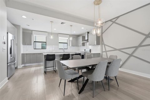 Touwnhouse à vendre à Tampa, Floride: 3 chambres, 172.33 m2 № 2226178 - photo 16