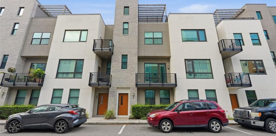 Touwnhouse à Tampa, Floride 3 chambres, 172.33 m2 № 2226178