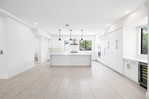 Adosado en venta en Tampa, Florida, 3 dormitorios, 307.32 m2 № 2259100 - foto 14