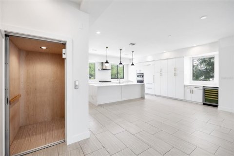 Adosado en venta en Tampa, Florida, 3 dormitorios, 307.32 m2 № 2259100 - foto 13