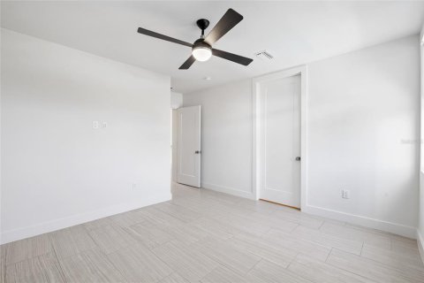 Adosado en venta en Tampa, Florida, 3 dormitorios, 307.32 m2 № 2259100 - foto 23