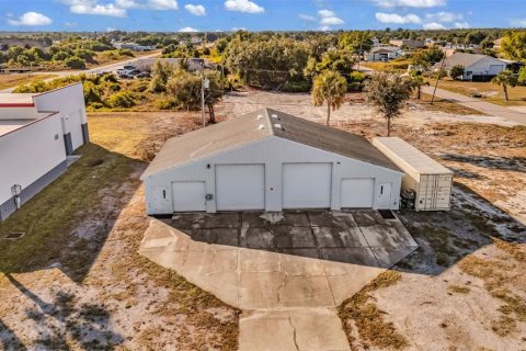 Commercial property in Punta Gorda, Florida 222.97 sq.m. № 2127019 - photo 30