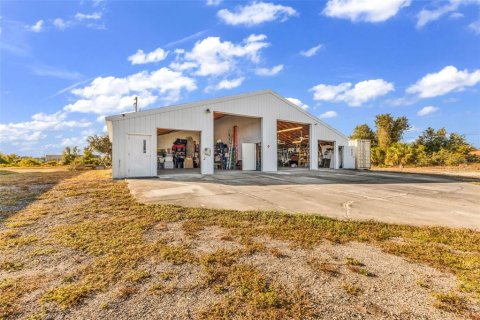 Commercial property in Punta Gorda, Florida 222.97 sq.m. № 2127019 - photo 21
