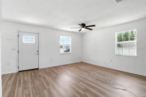 Villa ou maison à vendre à Port Charlotte, Floride: 3 chambres, 103.86 m2 № 1870969 - photo 23