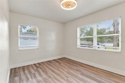 Villa ou maison à vendre à Tampa, Floride: 4 chambres, 167.78 m2 № 2425304 - photo 18