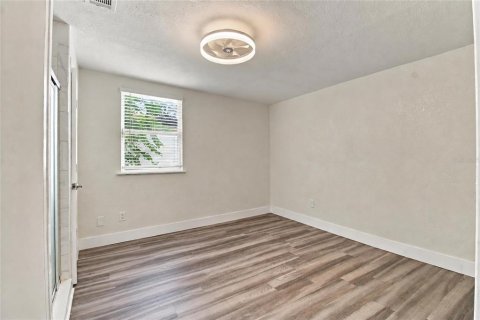 Villa ou maison à vendre à Tampa, Floride: 4 chambres, 167.78 m2 № 2425304 - photo 24