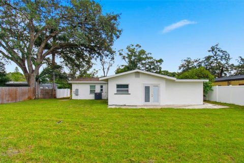 Villa ou maison à vendre à Tampa, Floride: 4 chambres, 167.78 m2 № 2425304 - photo 26