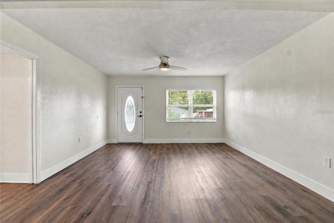 Villa ou maison à vendre à Tampa, Floride: 4 chambres, 167.78 m2 № 2425304 - photo 6