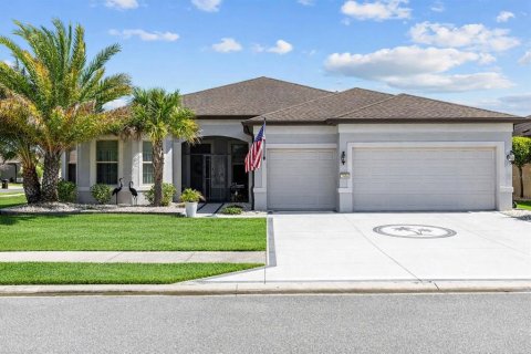 House in Ocala, Florida 3 bedrooms, 233 sq.m. № 2101335
