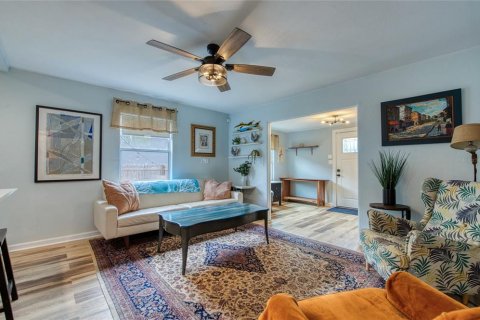 Villa ou maison à vendre à Saint Petersburg, Floride: 2 chambres, 72.84 m2 № 1914080 - photo 11
