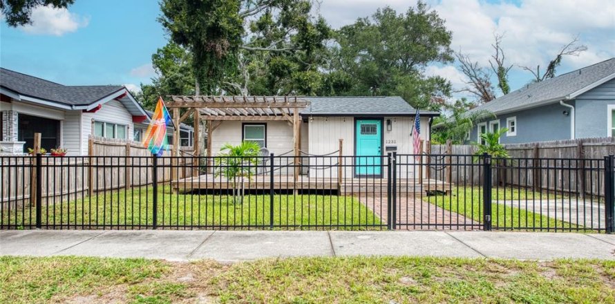Villa ou maison à Saint Petersburg, Floride 2 chambres, 72.84 m2 № 1914080