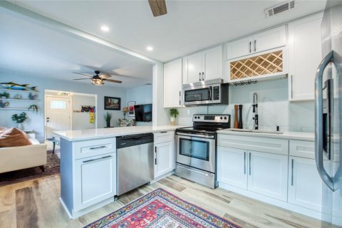 Villa ou maison à vendre à Saint Petersburg, Floride: 2 chambres, 72.84 m2 № 1914080 - photo 20
