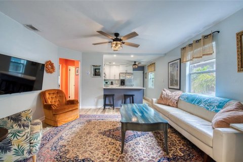 Villa ou maison à vendre à Saint Petersburg, Floride: 2 chambres, 72.84 m2 № 1914080 - photo 13