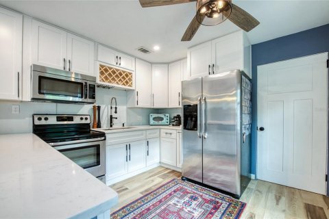 Villa ou maison à vendre à Saint Petersburg, Floride: 2 chambres, 72.84 m2 № 1914080 - photo 18