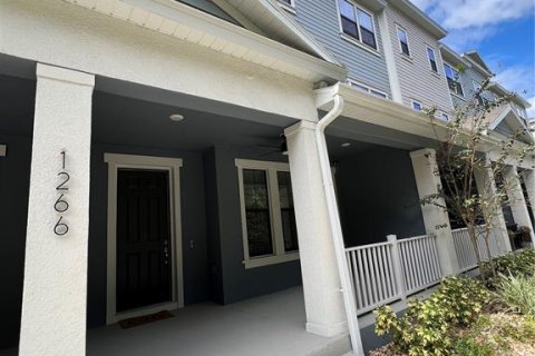 Купить таунхаус в Винтер-Спрингс, Флорида 4 комнаты, 218.13м2, № 1688256 - фото 1