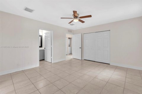 Propiedad comercial en venta en Fort Lauderdale, Florida № 1882134 - foto 18
