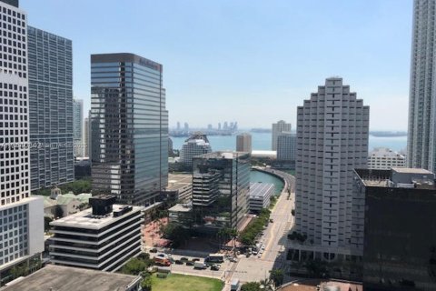 Condo in Miami, Florida, 2 bedrooms  № 1978395 - photo 1