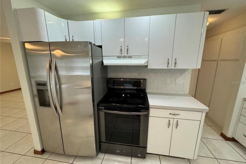 Villa ou maison à louer à Port Richey, Floride: 2 chambres, 131.55 m2 № 1744375 - photo 24