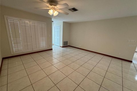 Villa ou maison à louer à Port Richey, Floride: 2 chambres, 131.55 m2 № 1744375 - photo 29