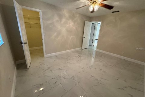 Villa ou maison à louer à Port Richey, Floride: 2 chambres, 131.55 m2 № 1744375 - photo 14